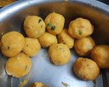 A picture of step 3 of Karjat batata vada.