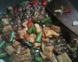 Foto langkah ke 4 dari resep Asam-asem tetelan sapi,buncis,tahu.