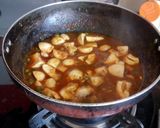 A picture of step 3 of Mushroom ki subji.
