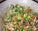 Foto langkah ke 4 dari resep Oseng teri cabe ijo.