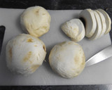 Foto del paso 2 de la receta: Berenjenas moradas con champiñones y aguacate