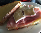 Foto del paso 1 de la receta: Sándwich de lacón ahumado y queso Camembert
