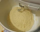 Foto langkah ke 2 dari resep Soft and fluffy milk bread.