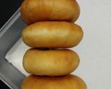 Foto langkah ke 5 dari resep Donat empuk tanpa proofing.