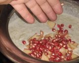 “समर स्पेशल खीरा रायता | ठंडक देने वाला आसान No Cook रायता | यूनिक ट्विस्ट के साथ” रेसिपी चरण 4 फोटो