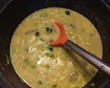Foto del paso 2 de la receta: Rape en salsa de calabacín al curry