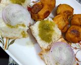 A picture of step 5 of Mumbai's famous popular dish vada pav.