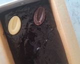Foto langkah ke 6 dari resep Fudgy Bitter Sweet Black Brownies.
