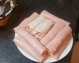 Foto del paso 3 de la receta: Rollitos de surimi y rollitos de pavo
