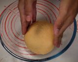 Foto langkah ke 2 dari resep Cara membuat donat isi krim coklat.