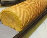 Foto langkah ke 8 dari resep Tiger nutrisari roll cake.