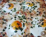 Une image de l'étape 2 de Pizza à l'oeuf au plat.