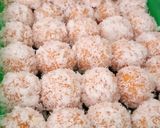 Foto langkah ke 5 dari resep Klepon ubi kuning.