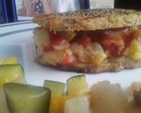 Foto del paso 14 de la receta: Arepa con chía y panela rellena de vegetales salteados... 🍯🍘🌽🧀🥗🥙🥗🧀🌽🍘🍯