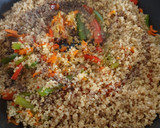 Foto del paso 6 de la receta: Quinoa salteada con verduras en Lékué