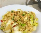 Foto langkah ke 5 dari resep Mie goreng sawi (tanpa minyak).
