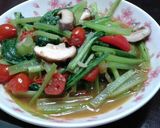 Foto langkah ke 3 dari resep Sawi Hijau Cah Jamur Masak 5 menit.