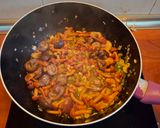 Foto del paso 4 de la receta: Arroz con secreto ibérico y setas