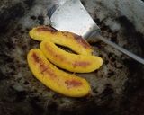 Foto langkah ke 1 dari resep Pisang Raja gulung keju.