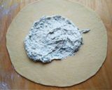 Medvehagymás kifli recept fázis 3 fotója