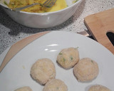 Foto del paso 4 de la receta: Albóndigas de bacalao al azafrán en salsa de tomate
