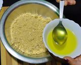 राजस्थानी सत्तू की मिठाई (rajasthani sattu ki mithai recipe in Hindi) रेसिपी चरण 3 फोटो