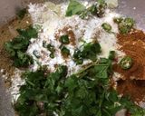 A picture of step 3 of Aloo suji roti.
