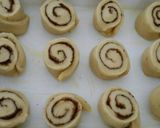 Foto langkah ke 6 dari resep Cinnamon Rolls.