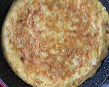 A picture of step 4 of Spanish Potato and Onion Tortilla.