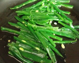 Foto del paso 7 de la receta: Tabulé templado de anís y menta con verduras fritas y frutos secos
