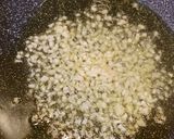 Foto del paso 2 de la receta: Mejillones en salsa marinera