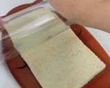 Foto langkah ke 1 dari resep Kaya Rolled Toast.