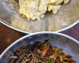A picture of step 5 of Mushroom Stuffed Potato Cakes.
