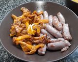 Foto del paso 2 de la receta: Fideos a la cazuela y fessolets con salchichas y rebozuelos