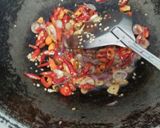 Foto langkah ke 2 dari resep Ikan cue saus tiram pedas.