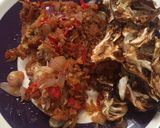Foto langkah ke 5 dari resep Ayam geprek sambal bawang.