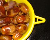 A picture of step 1 of Anjeer rolls.