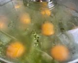 Une image de l'étape 4 de Petits pois aux œufs pochés – recette Portugaise.