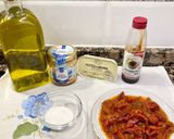 Foto del paso 1 de la receta: Ensalada con cogollos “pie de roble”, atún y anchoas