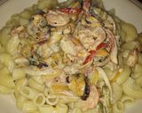 Foto del paso 8 de la receta: Fideos coditos con salsa de camarones y mejillones pelados