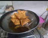 લીલી ડુંગળી ના સમોસા ( Green Onion samosa in Gujarati recipe રેસીપી સ્ટેપ4ફોટો