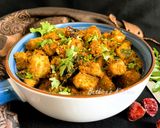 A picture of step 4 of Raw Banana Sukka (Balakai Sukka - Mangalorean style).