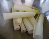 Foto del paso 1 de la receta: Falsos canelones de Puerro con Espinacas y Requesón
