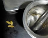 A picture of step 3 of Zafran kheer.