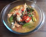 Foto langkah ke 3 dari resep Salmon masak kuah.