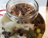A picture of step 4 of Pickled Asparagus with an Onion.