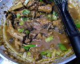 Foto langkah ke 6 dari resep 293.Ceker Ayam Jamur Kuping Masak kecap (Topping mie ayam).