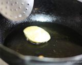 A picture of step 2 of Classic Pani puri.