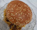 Foto langkah ke 4 dari resep Chesse Burger.