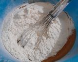 Foto langkah ke 5 dari resep Bolu Kukus Gula Merah.